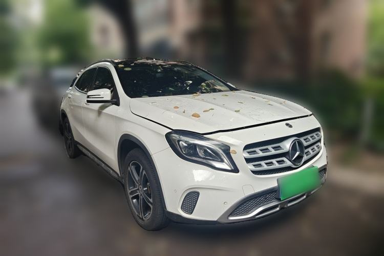 Used Mercedes-Benz GLA 2018 GLA 200 Fashion Model Front Right 45 Deg