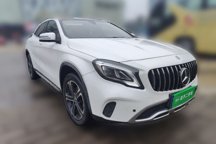 Used Mercedes-Benz GLA 2018 GLA 200 Fashion Model Front Right 45 Deg