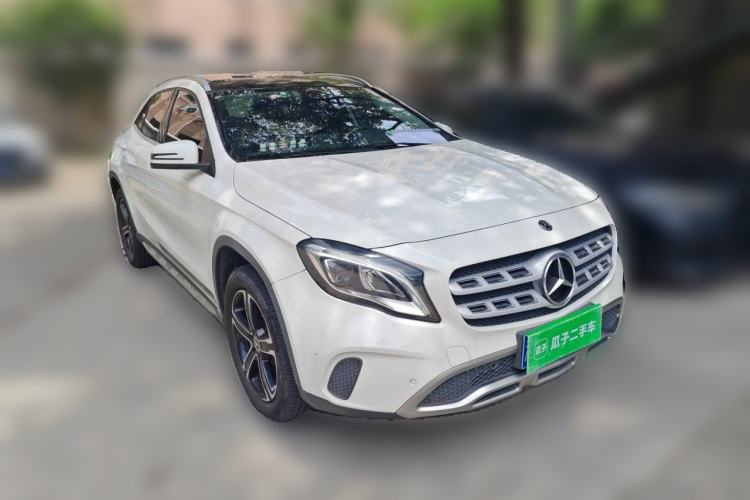 Used Mercedes-Benz GLA 2018 GLA 200 Fashion Model Front Right 45 Deg