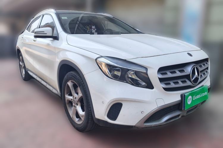 Used Mercedes-Benz GLA 2018 GLA 200 Sport Edition Front Right 45 Deg