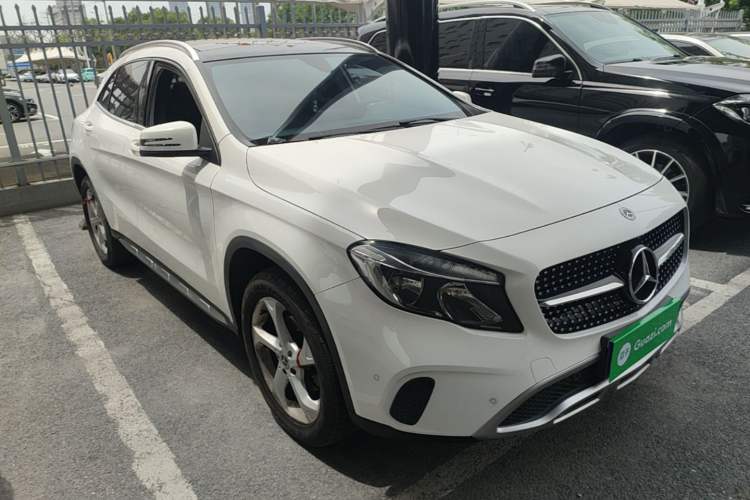 Used Mercedes-Benz GLA 2018 GLA 200 Sport Edition Front Right 45 Deg