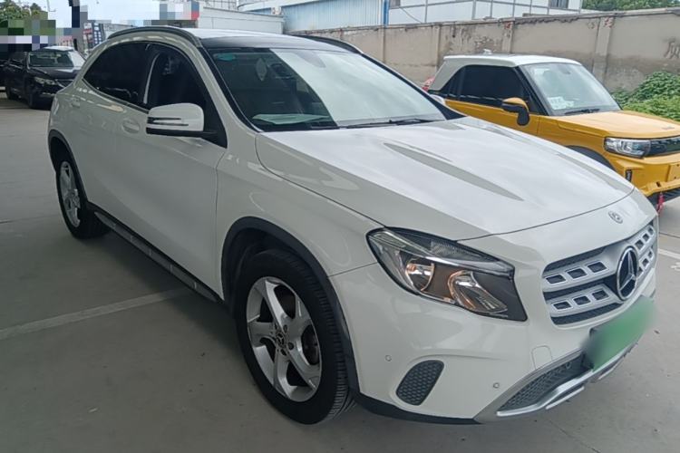 Used Mercedes-Benz GLA 2018 GLA 200 Sport Edition Front Right 45 Deg
