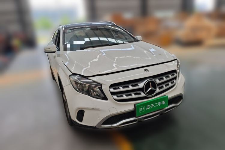 Used Mercedes-Benz GLA 2018 GLA 200 Sport Edition Front Right 45 Deg