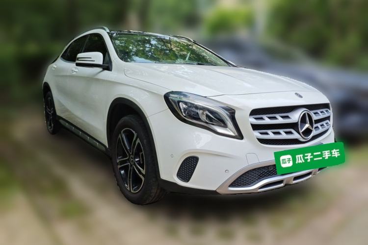 Used Mercedes-Benz GLA 2018 GLA 200 Fashion Model Front Right 45 Deg