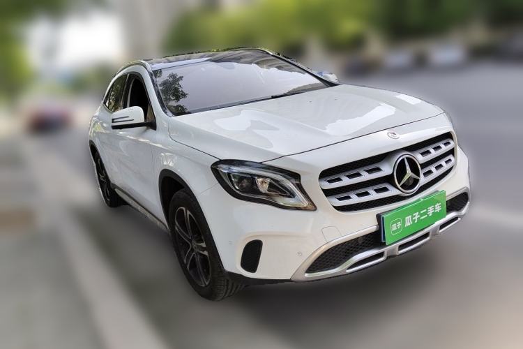 Used Mercedes-Benz GLA 2018 GLA 200 Fashion Model Front Right 45 Deg