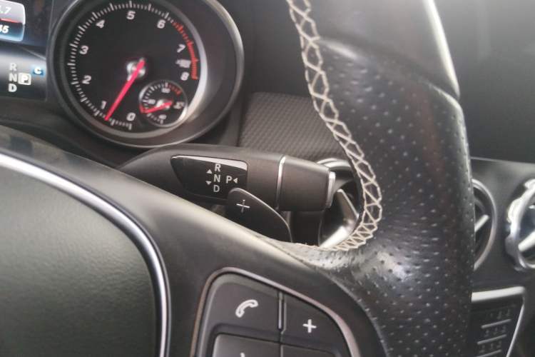 Used Mercedes-Benz GLA 2018 GLA 200 Sport Edition Gear Lever