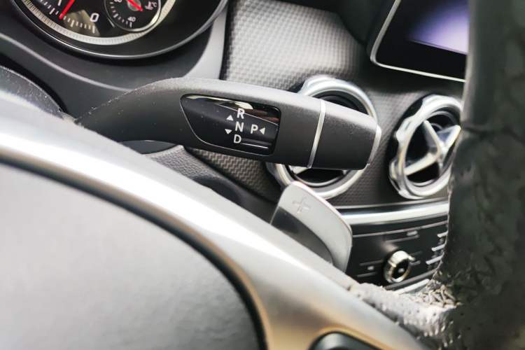 Used Mercedes-Benz GLA 2018 GLA 200 Sport Edition Gear Lever