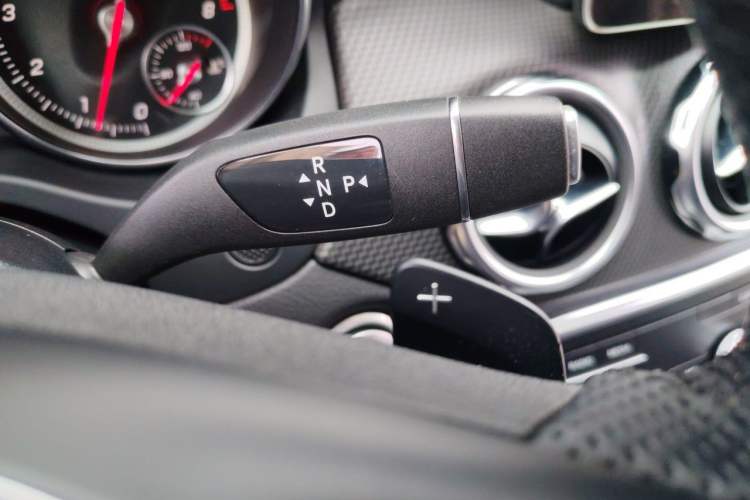 Used Mercedes-Benz GLA 2018 GLA 200 Sport Edition Gear Lever