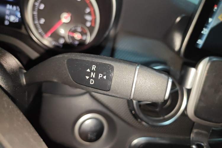 Used Mercedes-Benz GLA 2018 GLA 200 Fashion Model Gear Lever