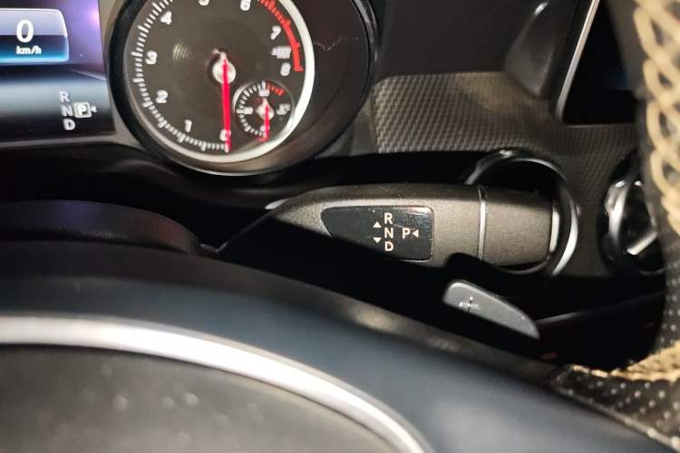 Used Mercedes-Benz GLA 2018 GLA 200 Sport Edition Gear Lever