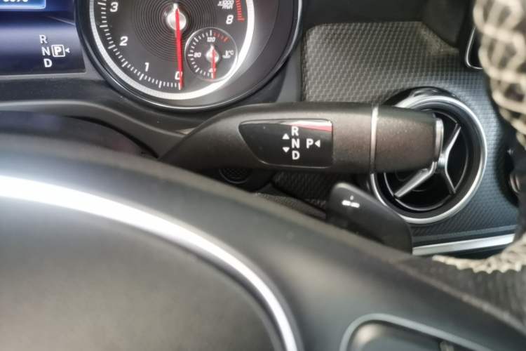 Used Mercedes-Benz GLA 2018 GLA 200 Sport Edition Gear Lever