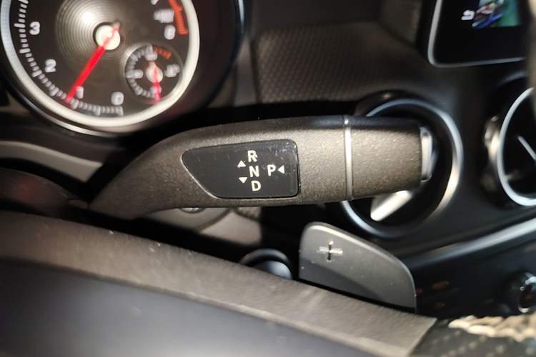 Used Mercedes-Benz GLA 2018 GLA 200 Sport Edition Gear Lever