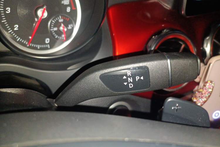 Used Mercedes-Benz GLA 2018 GLA 220 4MATIC Sport Edition Gear Lever