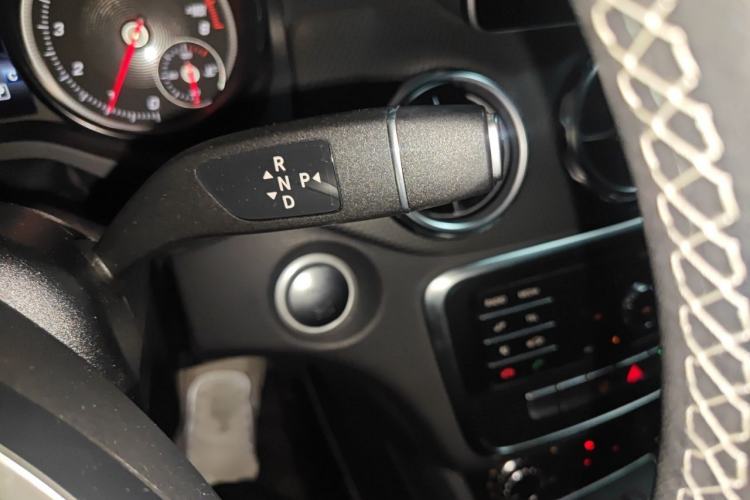 Used Mercedes-Benz GLA 2018 GLA 200 Sport Edition Gear Lever