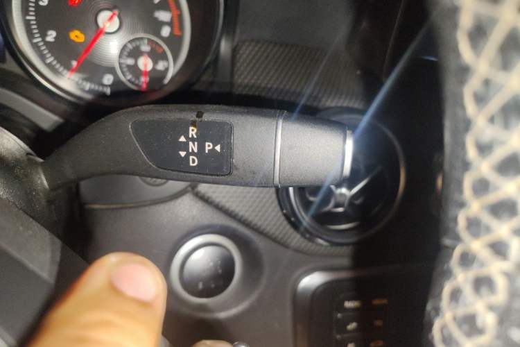 Used Mercedes-Benz GLA 2018 GLA 200 Fashion Model Gear Lever