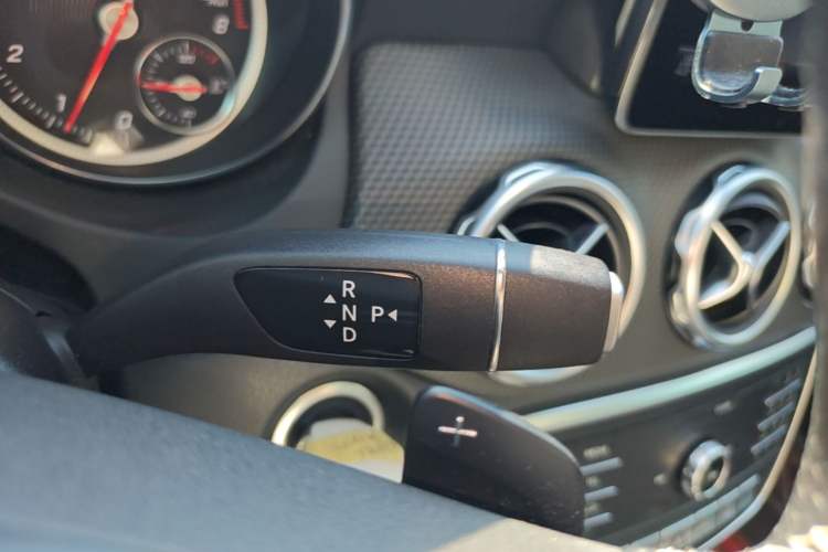 Used Mercedes-Benz GLA 2018 GLA 200 Sport Edition Gear Lever