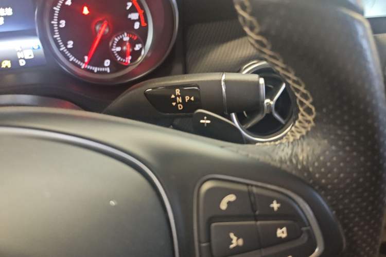 Used Mercedes-Benz GLA 2018 GLA 200 Sport Edition Gear Lever
