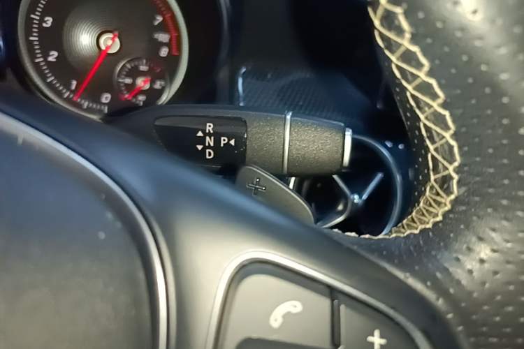 Used Mercedes-Benz GLA 2018 GLA 200 Fashion Model Gear Lever
