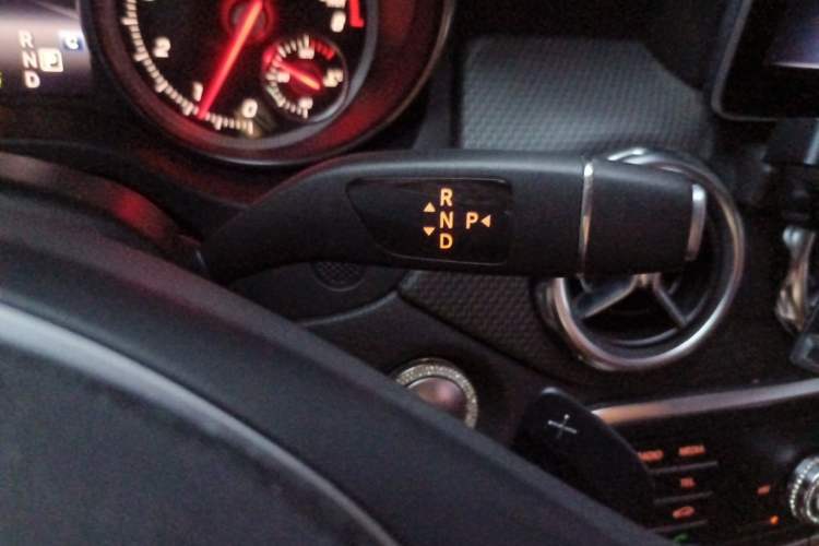 Used Mercedes-Benz GLA 2018 GLA 200 Sport Edition Gear Lever
