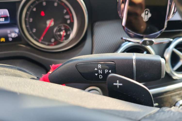 Used Mercedes-Benz GLA 2018 GLA 200 Sport Edition Gear Lever