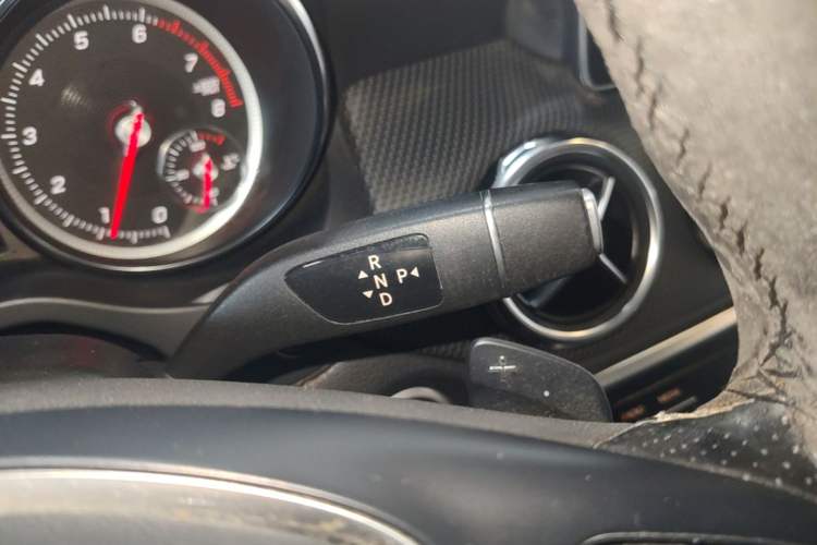 Used Mercedes-Benz GLA 2018 GLA 200 Sport Edition Gear Lever