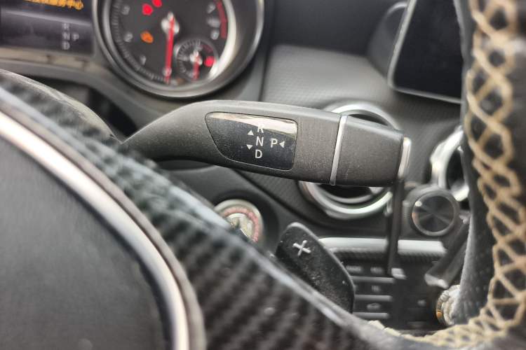 Used Mercedes-Benz GLA 2018 GLA 200 Sport Edition Gear Lever