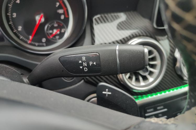 Used Mercedes-Benz GLA 2018 GLA 200 Fashion Model Gear Lever