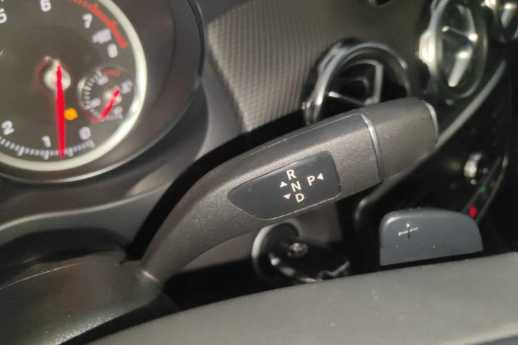 Used Mercedes-Benz GLA 2018 GLA 200 Sport Edition Gear Lever
