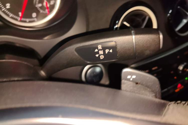 Used Mercedes-Benz GLA 2018 GLA 200 Polar Limited Edition Gear Lever