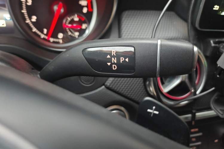 Used Mercedes-Benz GLA 2018 GLA 200 Sport Edition Gear Lever