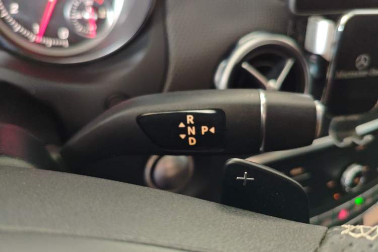 Used Mercedes-Benz GLA 2018 GLA 200 Sport Edition Gear Lever