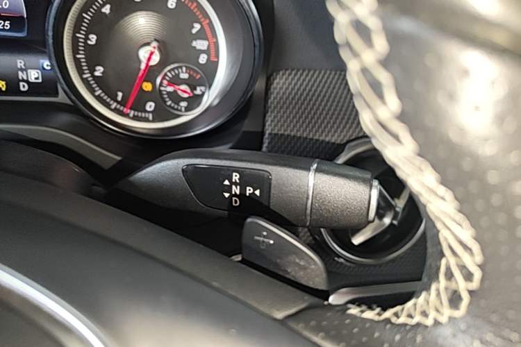 Used Mercedes-Benz GLA 2018 GLA 200 Fashion Model Gear Lever