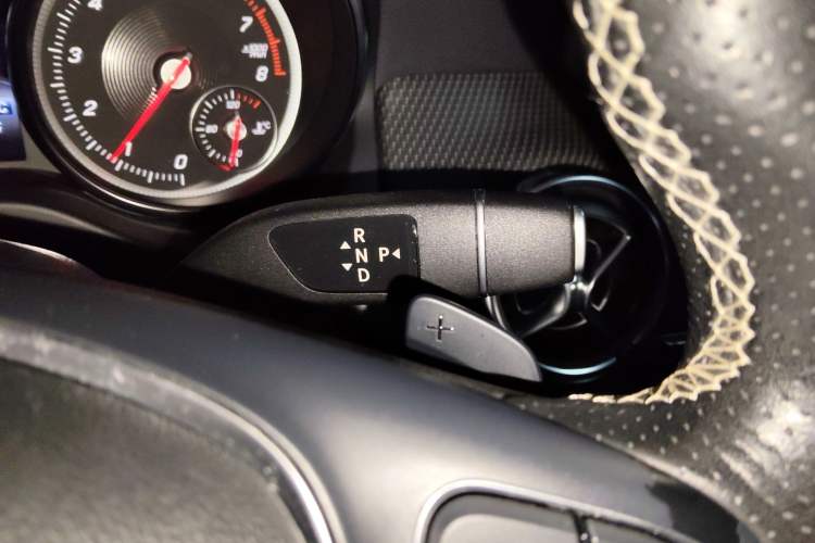 Used Mercedes-Benz GLA 2018 GLA 200 Fashion Model Gear Lever