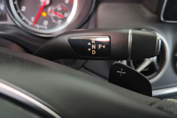 Used Mercedes-Benz GLA 2018 GLA 200 Sport Edition Gear Lever
