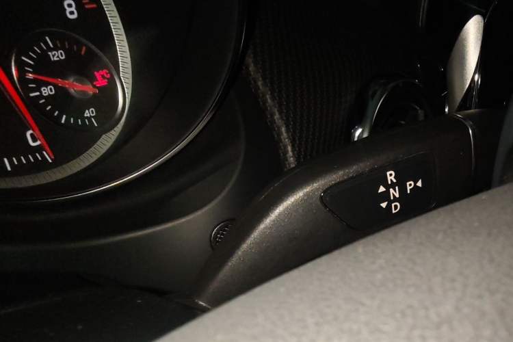 Used Mercedes-Benz GLA 2018 GLA 200 Sport Edition Gear Lever