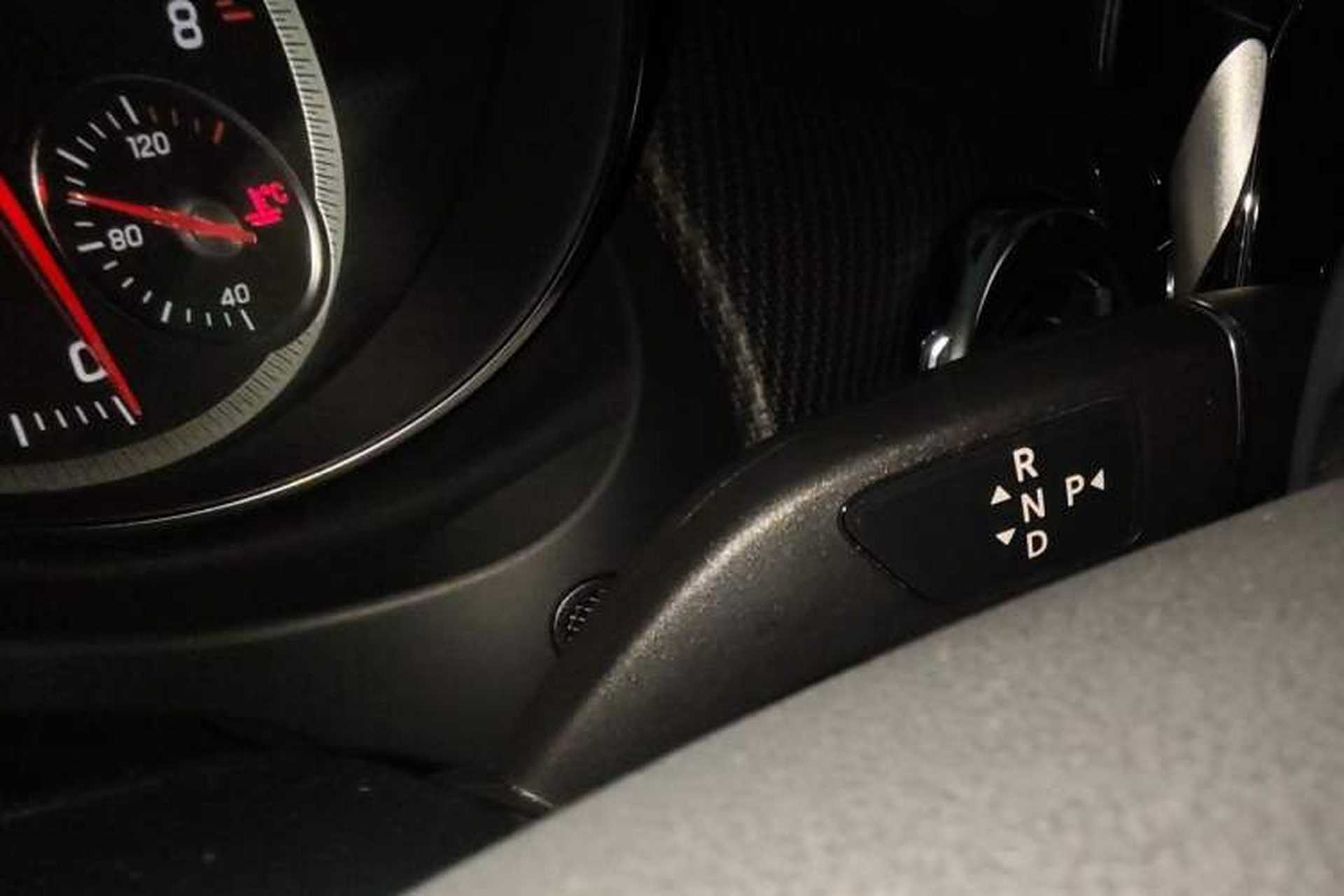 Used Mercedes-Benz GLA 2018 GLA 200 Sport Edition Gear Lever