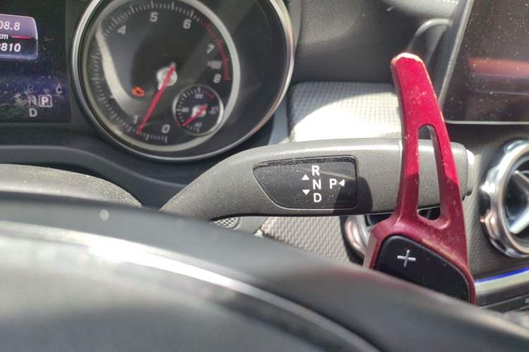 Used Mercedes-Benz GLA 2018 GLA 200 Fashion Model Gear Lever