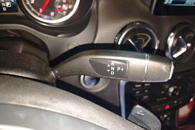 Used Mercedes-Benz GLA 2018 GLA 200 Fashion Model Gear Lever