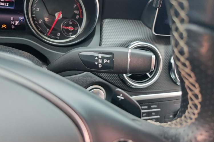 Used Mercedes-Benz GLA 2018 GLA 200 Sport Edition Gear Lever