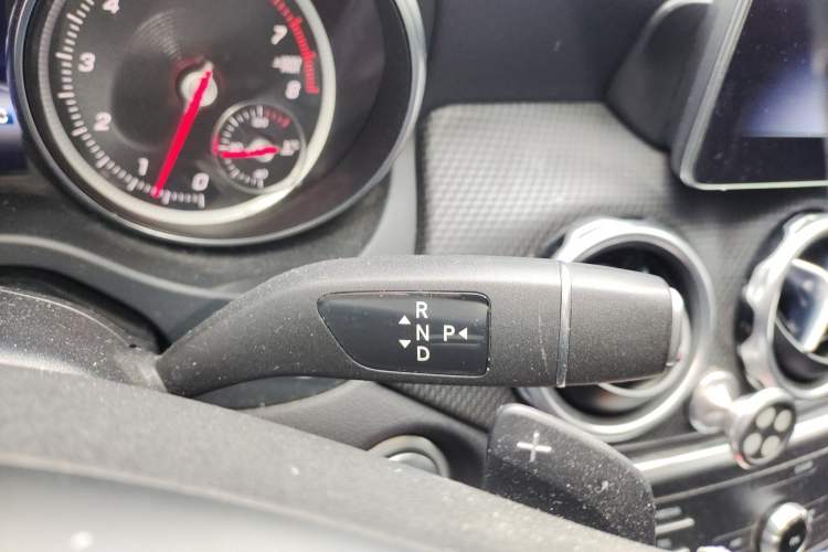 Used Mercedes-Benz GLA 2018 GLA 200 Fashion Model Gear Lever