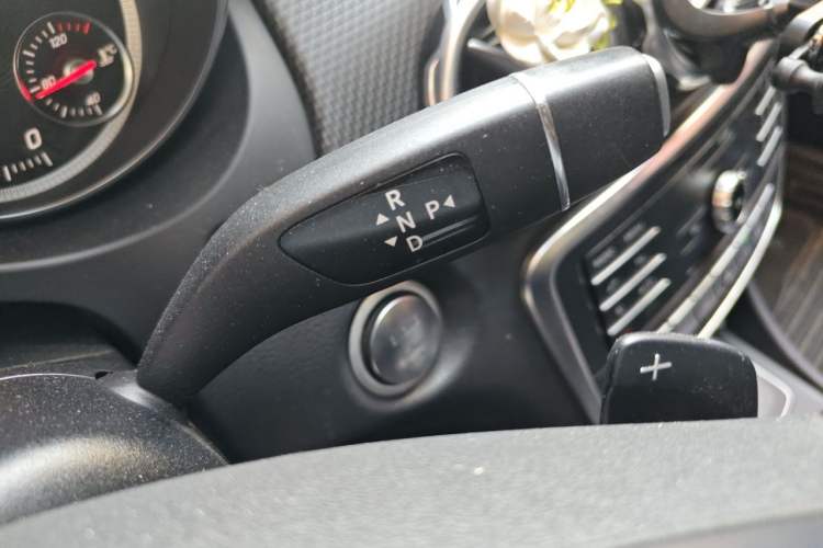 Used Mercedes-Benz GLA 2018 GLA 200 Sport Edition Gear Lever