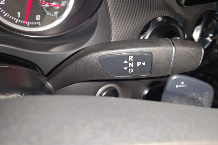 Used Mercedes-Benz GLA 2018 GLA 200 Sport Edition Gear Lever