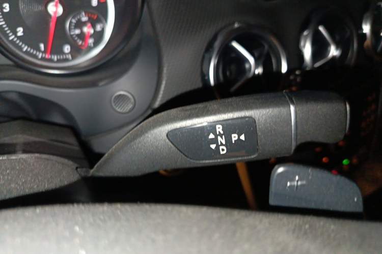 Used Mercedes-Benz GLA 2018 GLA 200 Sport Edition Gear Lever