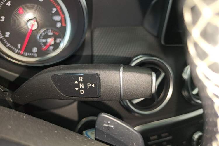 Used Mercedes-Benz GLA 2018 GLA 200 Fashion Model Gear Lever