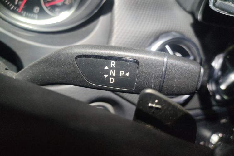 Used Mercedes-Benz GLA 2018 GLA 200 Fashion Model Gear Lever