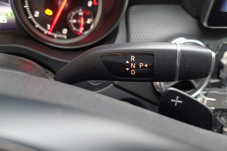 Used Mercedes-Benz GLA 2018 GLA 200 Sport Edition Gear Lever
