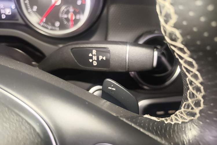 Used Mercedes-Benz GLA 2018 GLA 200 Sport Edition Gear Lever