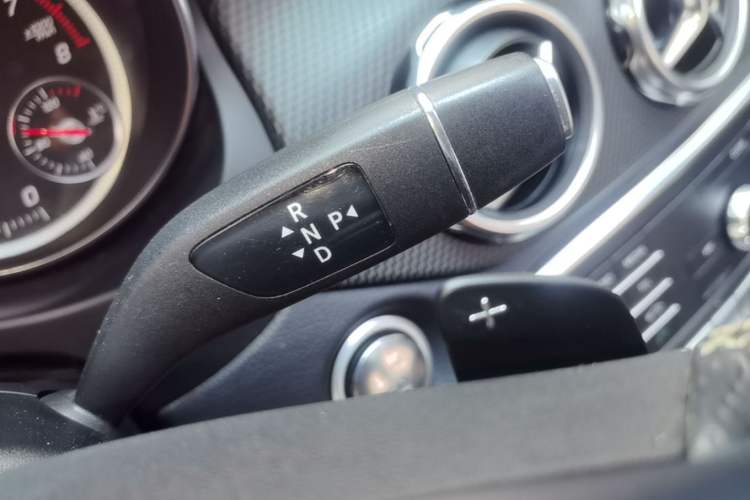 Used Mercedes-Benz GLA 2018 GLA 200 Fashion Model Gear Lever