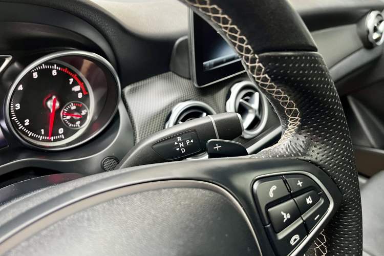 Used Mercedes-Benz GLA 2018 GLA 200 Sport Edition Gear Lever