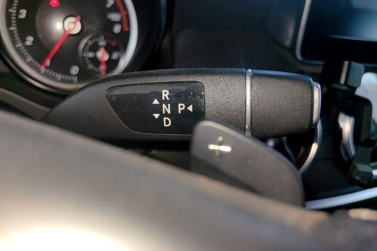 Used Mercedes-Benz GLA 2018 GLA 200 Fashion Model Gear Lever